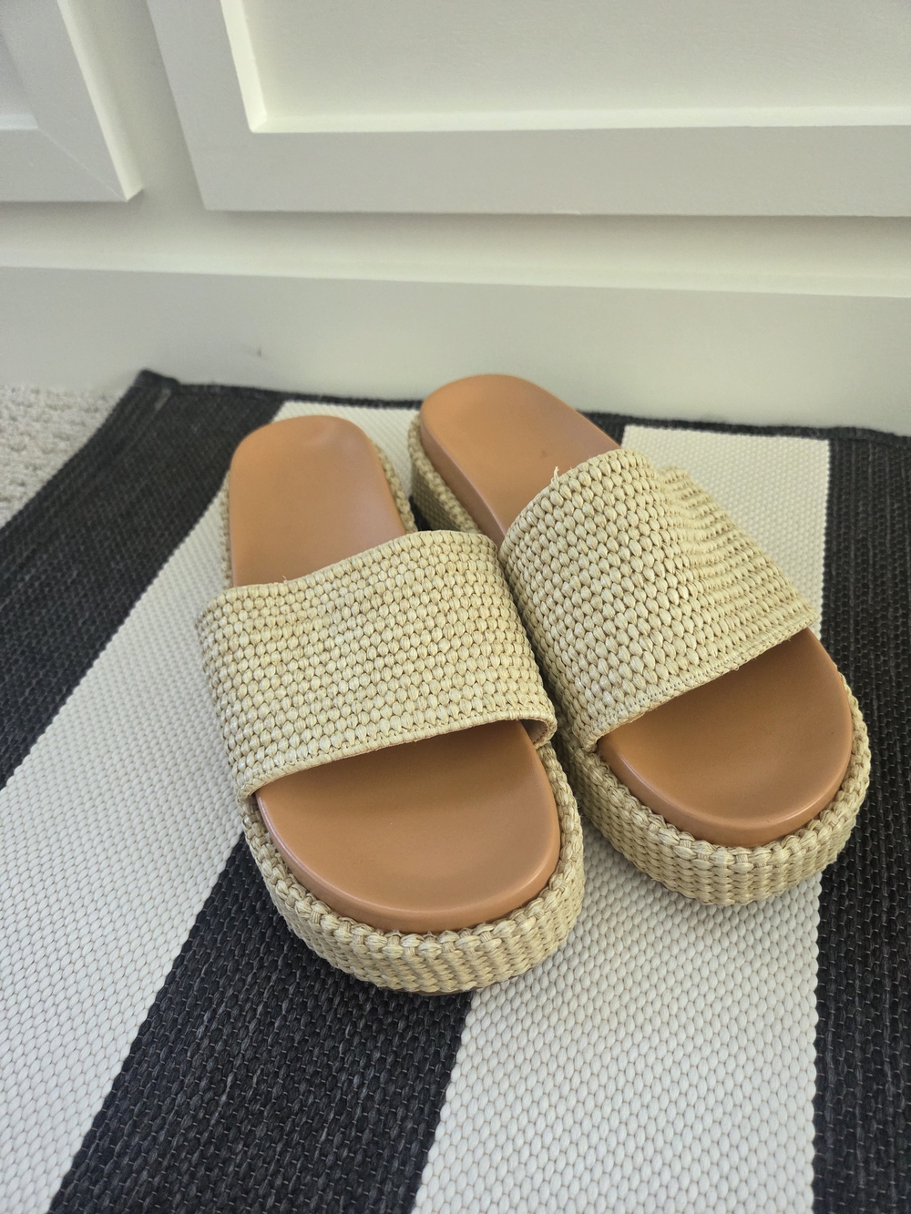 Woven Raffia Platform Slide Sandals